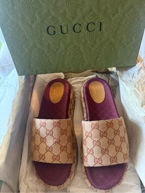 Gucci Angelina GG Supreme Platform Sandals Sz. 39.5